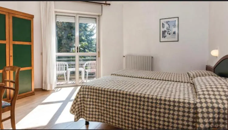 Rta Doria Aparthotel Garda
