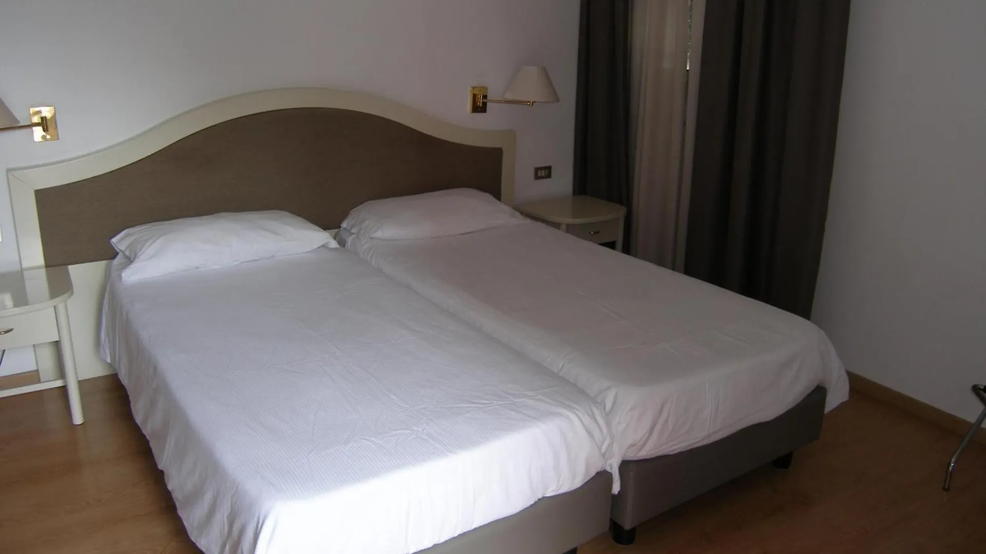 Rta Doria Aparthotel Garda